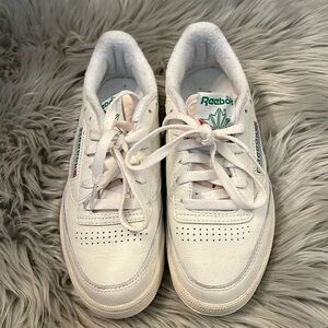Reebok Club C Sneakers size 6.5